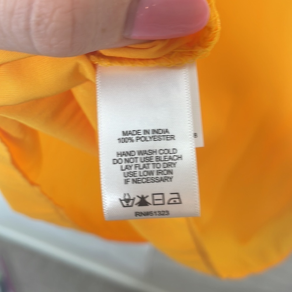 NWT 1.STATE Flutter Sleeve Split Neck Top - Picture 8 of 8